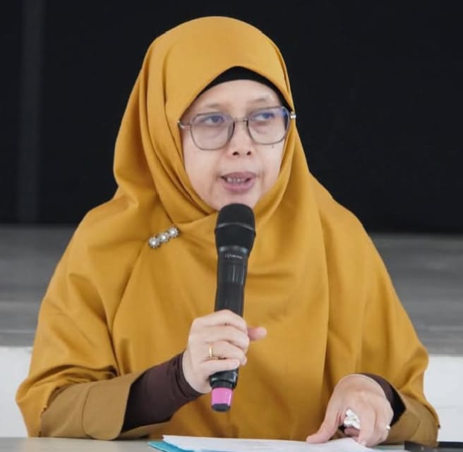 Kabag Kesra Pemko Padang Panjang,Erwina Agreni.